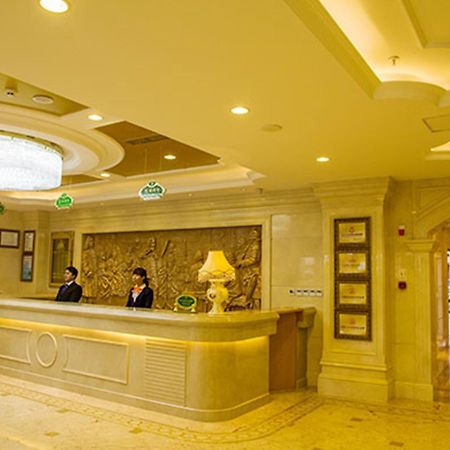 维也纳国际酒店拉萨布达拉宫大昭寺店 外观 照片